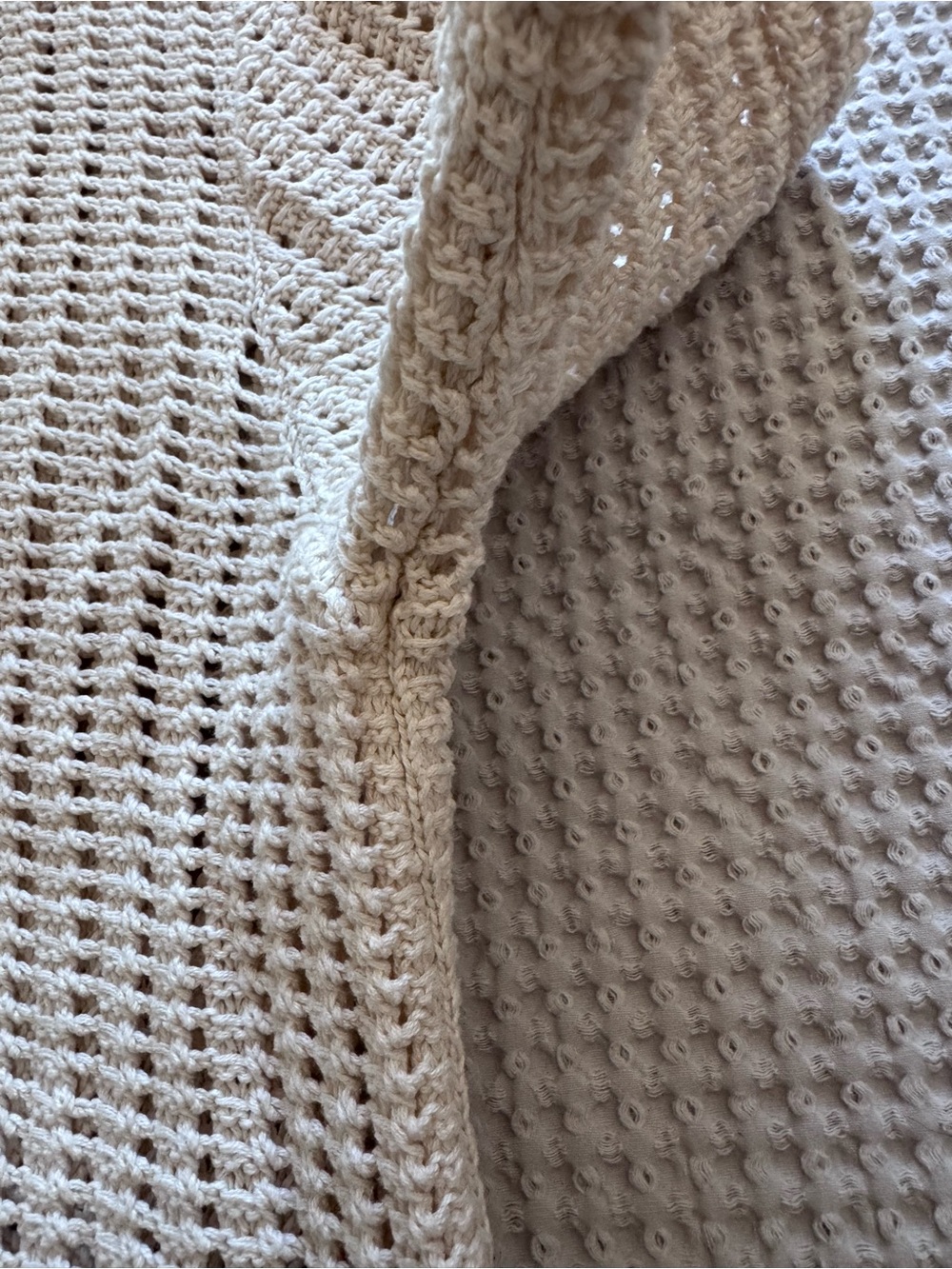 Universal threads, never worn! - Picture 6 of 8
